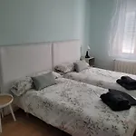 Vivienda Al Pie Del Castillo