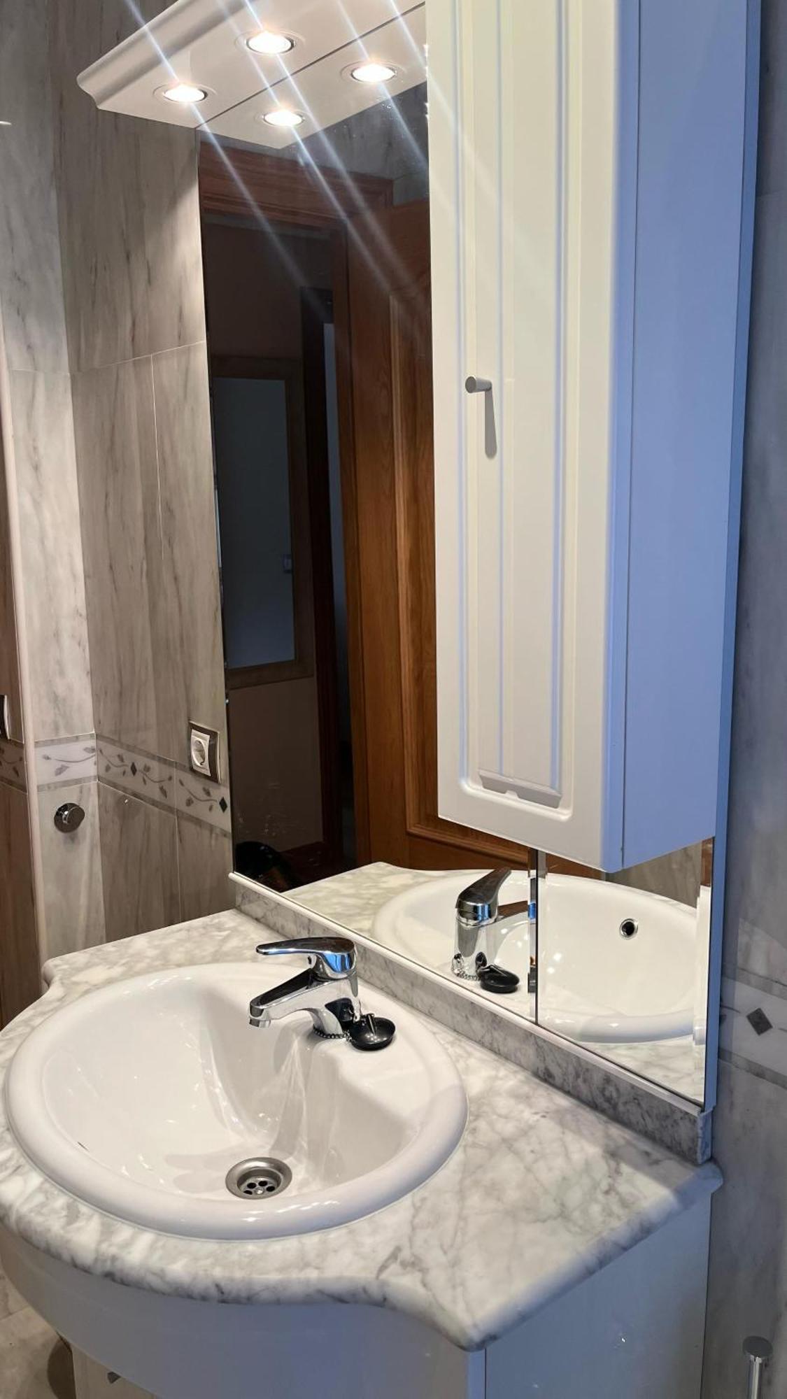 Vivienda Al Pie Del Castillo Apartment *